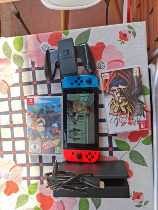 Nintendo Switch Azul y Rojo.CON 2 JUEGOS Y ACCESOR