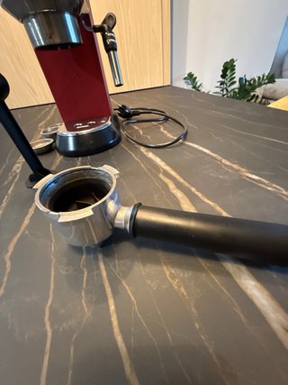 Cafetera Delonghi Dedica Roja