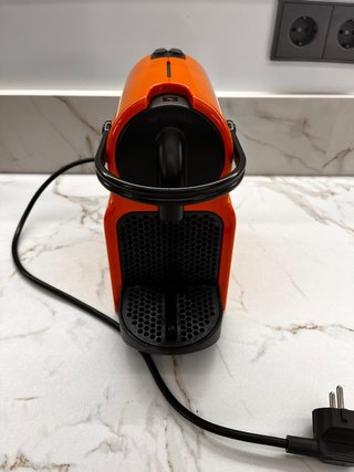 Cafetera Nespresso Naranja