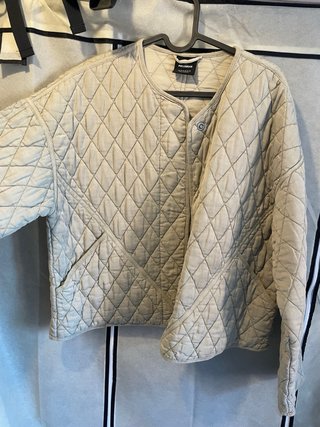 Chaqueta Pull&Bear acolchada beige Talla M