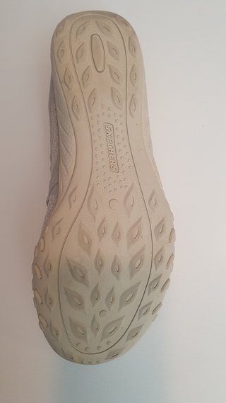 Skechers Relaxed Fit Talla 35.5 (NUEVAS)