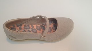 Skechers Relaxed Fit Talla 35.5 (NUEVAS)