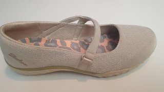 Skechers Relaxed Fit Talla 35.5 (NUEVAS)