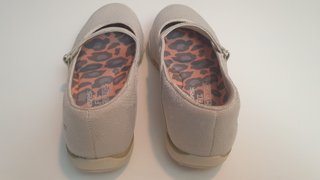 Skechers Relaxed Fit Talla 35.5 (NUEVAS)