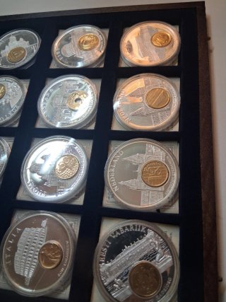 Colección de monedas conmemorativas