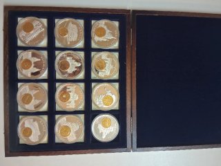 Colección de monedas conmemorativas