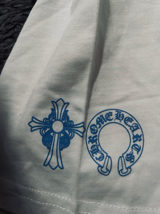 T-shirt  bianca e azzurra taglia s che fitta m
