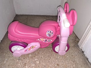 Moto correpasillos Feber Minnie Mouse Disney