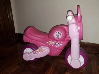 Moto correpasillos Feber Minnie Mouse Disney