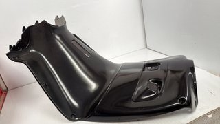 Escudo interior para Aprilia, Leonardo 125. REF. AP81488080