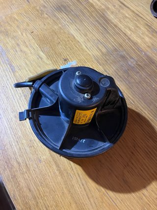 Ventilador Climatizador VW T4 Valeo 701819021B
