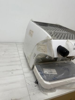 Cafetera cafe Gaggia Ruby pro blanca industrial