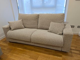 Sofá Cama Venus – Tapicería Aquaclean – Impecable