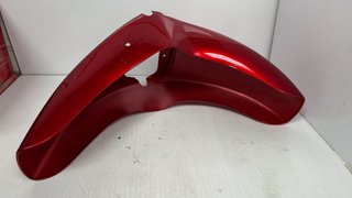Guardabarros delantero. M.Red tiene pequeños desperfectos para Aprilia, Scarabeo 500. REF. AP8126764