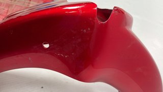 Guardabarros delantero. M.Red tiene pequeños desperfectos para Aprilia, Scarabeo 500. REF. AP8126764