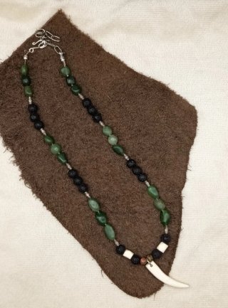Collar Jade Nefrita y Piedra Lava