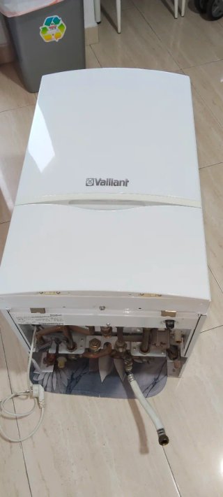 Caldera Vaillant ECO con calentador instantáneo