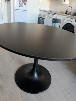 Mesa redonda Ikea Docksta negra