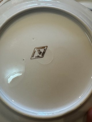 Juego de platos de porcelana con temática de caza