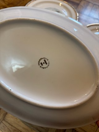 Juego de platos de porcelana con temática de caza