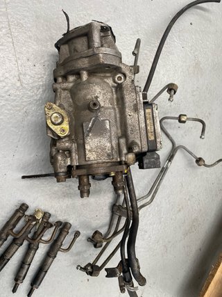 Bomba Inyectora Nissan Atleon BD30 + Inyectores