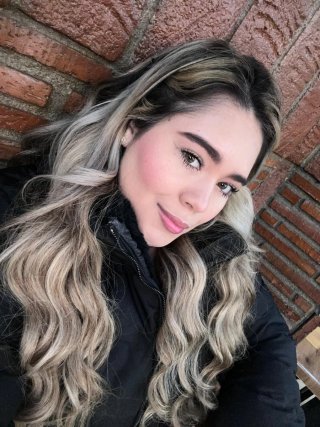 Busco trabajo de camarera