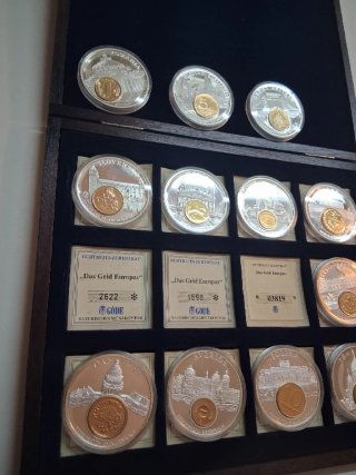 Colección de monedas conmemorativas