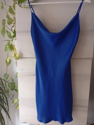 Vestido satinado azul
