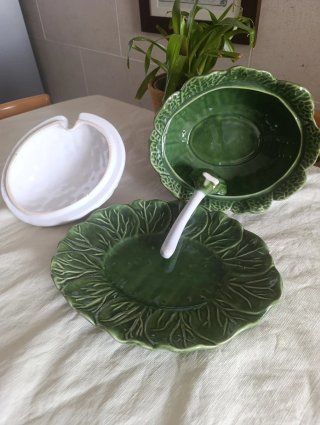 Soperas de cerámica portuguesa estilo col/coliflor