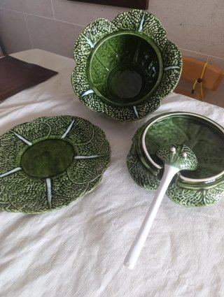 Soperas de cerámica portuguesa estilo col/coliflor