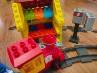 Duplo Casa de Peppa Pig, Police Van, Tren, y mas.