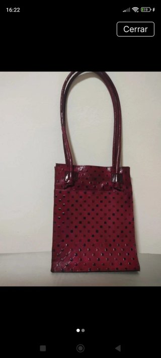 Bolso de mano rojo