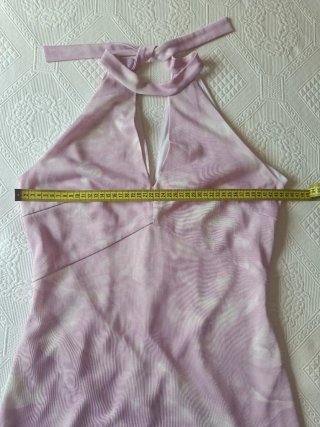 Vestido escote Halter lila y Blanco
