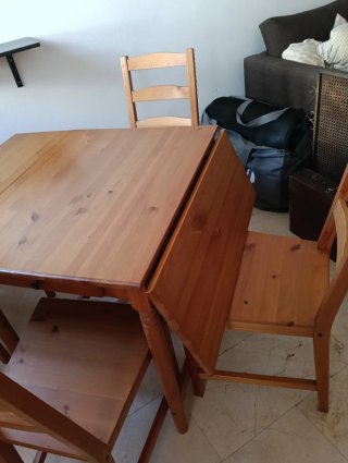 Mesa extensible madera con 4 sillas