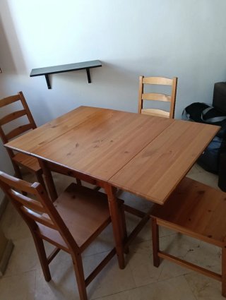Mesa extensible madera con 4 sillas
