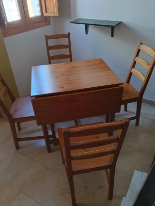 Mesa extensible madera con 4 sillas
