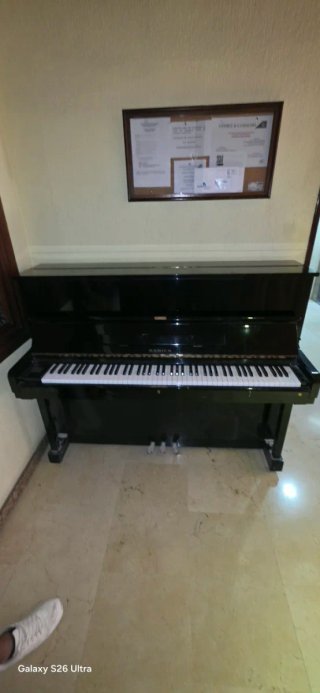 Piano Samick Negro