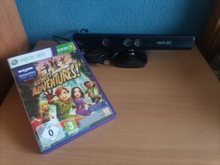 Xbox 360 Kinect + Kinect Adventures