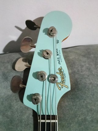 Bajo Fender Jazz Bass Gold Foil Sonic Blue