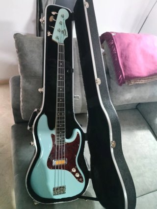 Bajo Fender Jazz Bass Gold Foil Sonic Blue