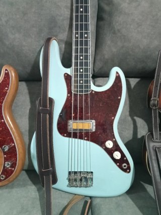 Bajo Fender Jazz Bass Gold Foil Sonic Blue