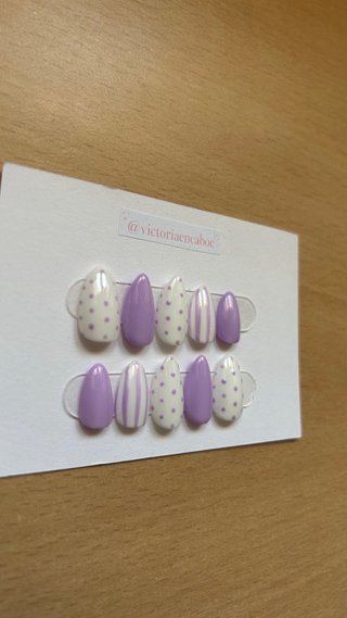 Uñas Press-On Polka dots lila