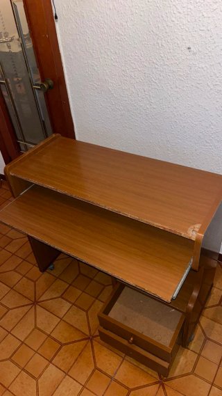 Escritorio de madera