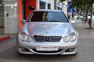 Mercedes-Benz Clase C 2004