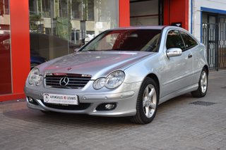 Mercedes-Benz Clase C 2004
