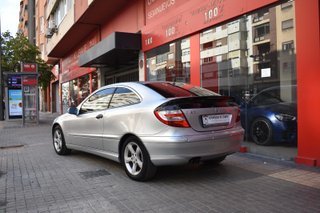 Mercedes-Benz Clase C 2004
