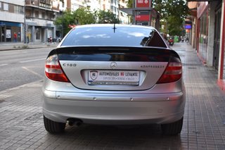 Mercedes-Benz Clase C 2004