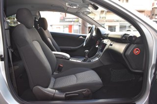 Mercedes-Benz Clase C 2004
