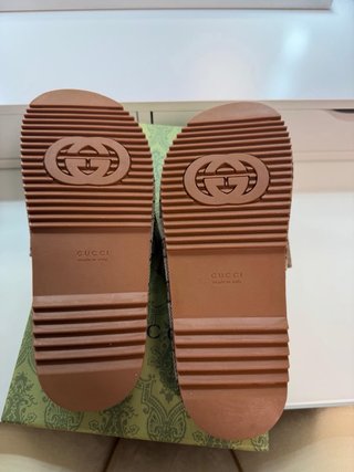 Chanclas Gucci mujer plataforma verde