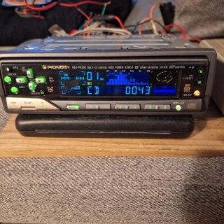 Radio CD Pioneer DEH-P835R con Bluetooth